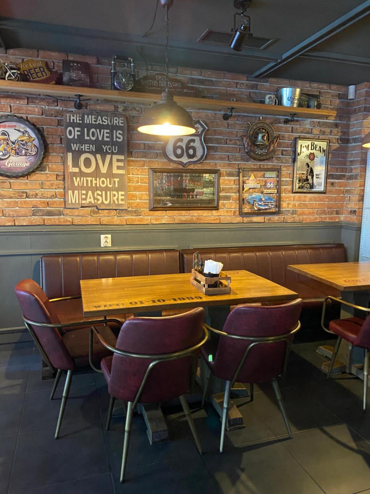 City Hotel 벨리코 터르노보 외부 사진