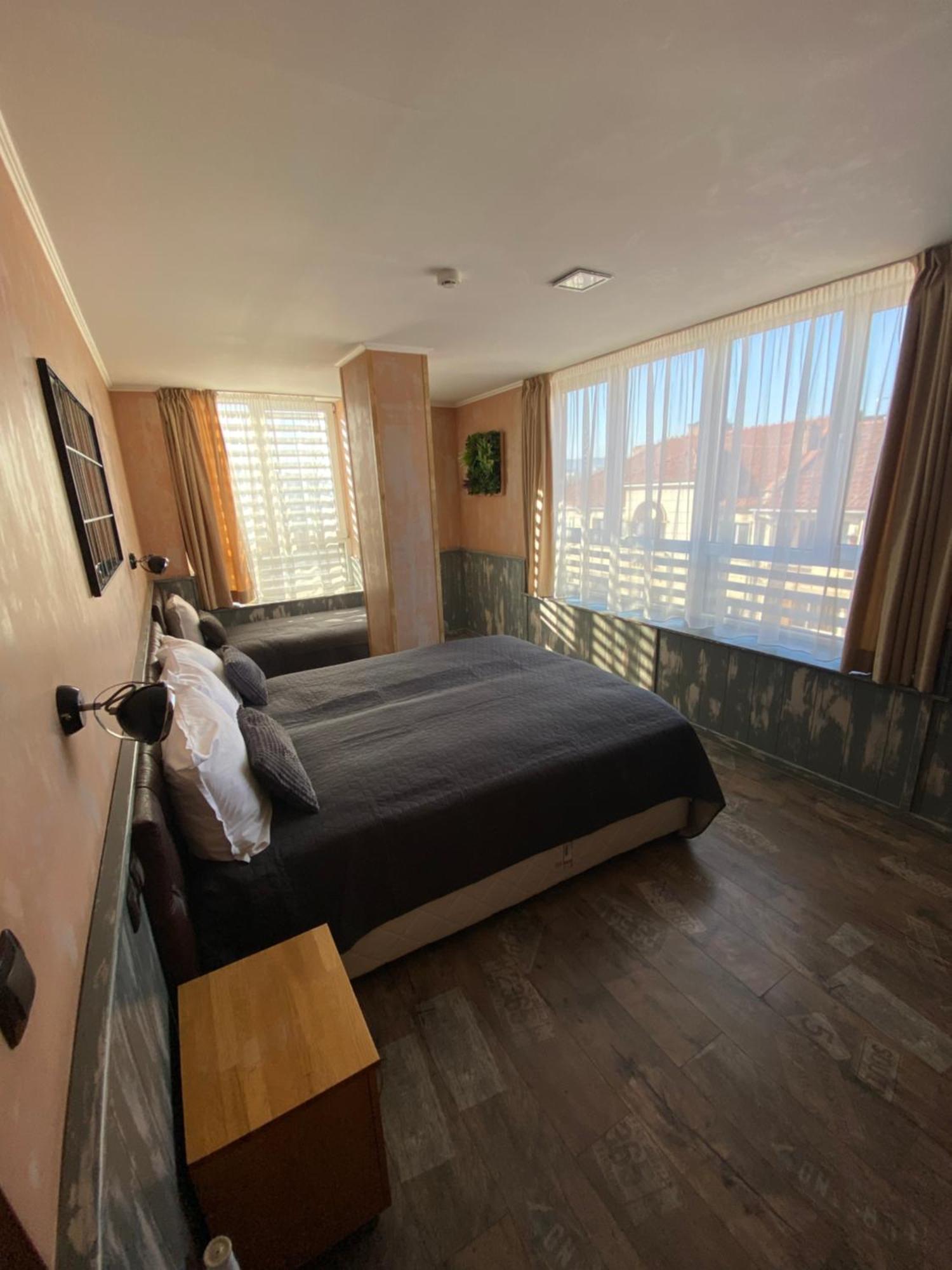 City Hotel 벨리코 터르노보 외부 사진