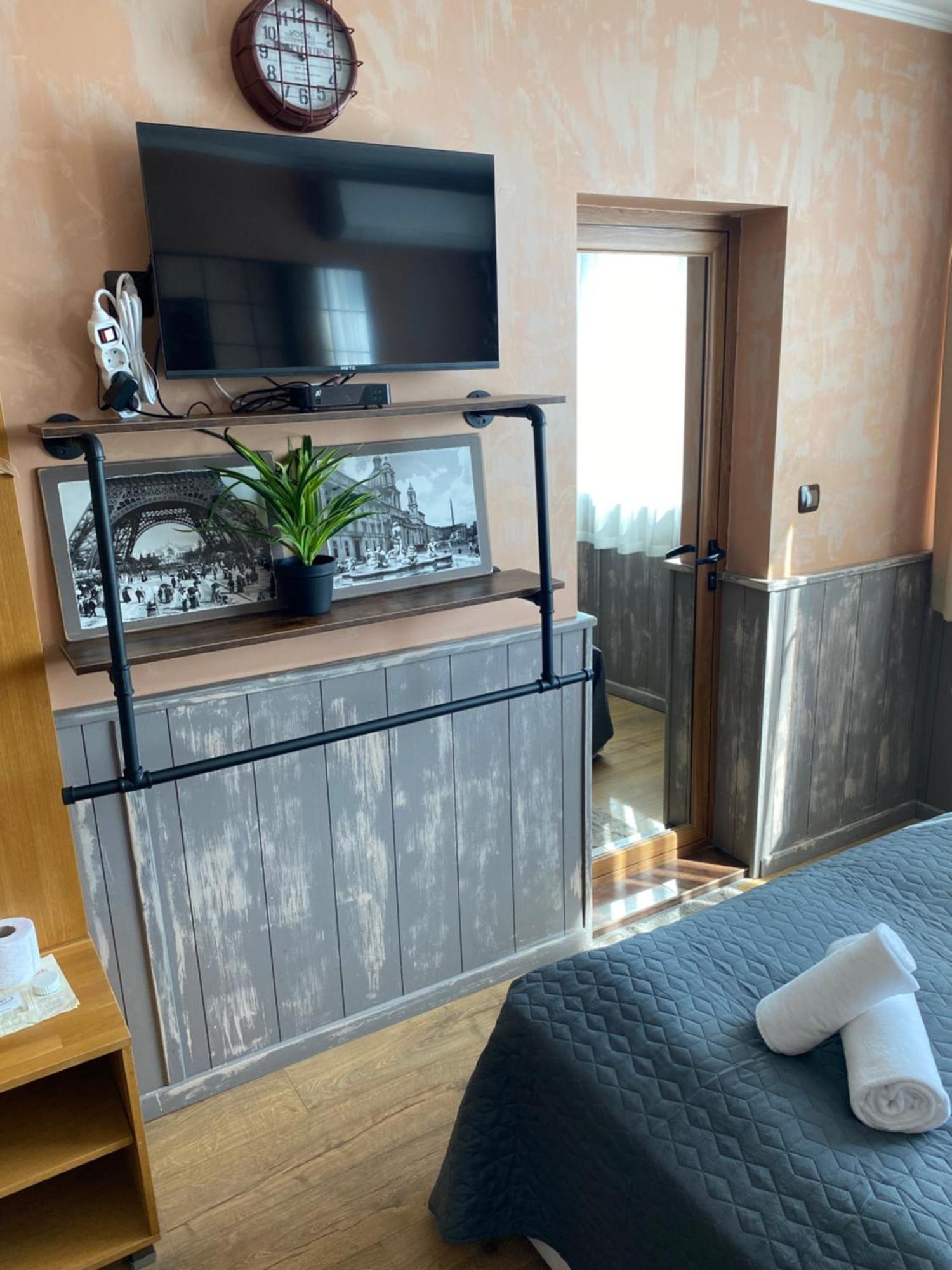 City Hotel 벨리코 터르노보 외부 사진